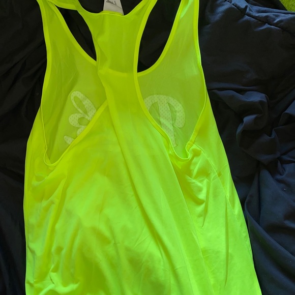 Victoria’s Secret workout tank top - Picture 3 of 3